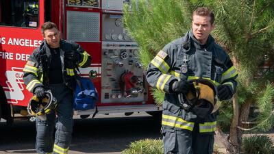 9-1-1 (S06E18): Pay It Forward Summary - Season 6 Episode 18 Guide